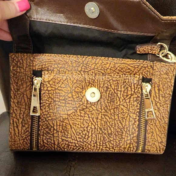 Leather wristlet never used no tags - Picture 4 of 5